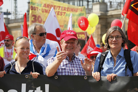 Demonstration 'Unteilbar' in Dresden