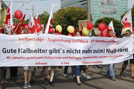 Demonstration 'Unteilbar' in Dresden
