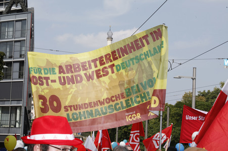 Demonstration 'Unteilbar' in Dresden