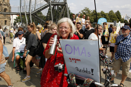 Demonstration 'Unteilbar' in Dresden