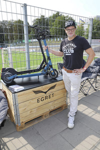 Benefiz-Fußballspiel 'Kicken mit Herz' 2019 in Hamburg