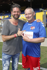 Benefiz-Fußballspiel 'Kicken mit Herz' 2019 in Hamburg