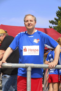 Benefiz-Fußballspiel 'Kicken mit Herz' 2019 in Hamburg