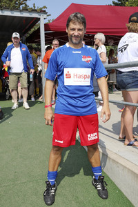 Benefiz-Fußballspiel 'Kicken mit Herz' 2019 in Hamburg