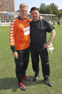 Benefiz-Fußballspiel 'Kicken mit Herz' 2019 in Hamburg