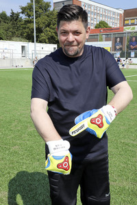 Benefiz-Fußballspiel 'Kicken mit Herz' 2019 in Hamburg