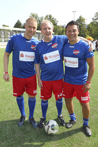 Benefiz-Fußballspiel 'Kicken mit Herz' 2019 in Hamburg