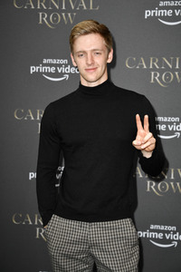 Serienscreening 'Carnival Row' in Berlin