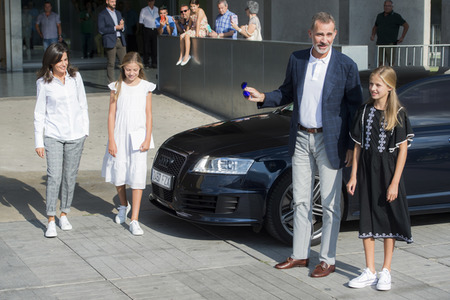 Die spanischen Royals zu Besuch im Hospital Universitario Quirónsalu in Pozuelo de Alarcón