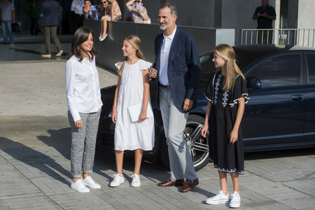 Die spanischen Royals zu Besuch im Hospital Universitario Quirónsalu in Pozuelo de Alarcón