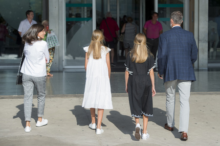 Die spanischen Royals zu Besuch im Hospital Universitario Quirónsalu in Pozuelo de Alarcón
