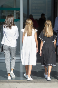 Die spanischen Royals zu Besuch im Hospital Universitario Quirónsalu in Pozuelo de Alarcón