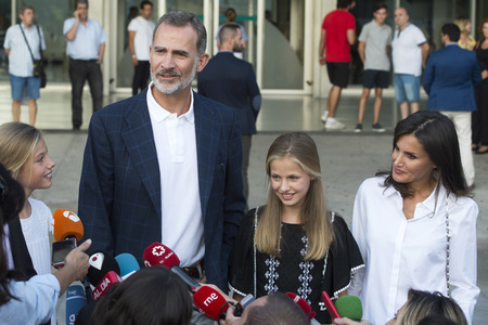 Die spanischen Royals zu Besuch im Hospital Universitario Quirónsalu in Pozuelo de Alarcón