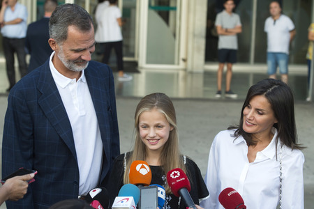Die spanischen Royals zu Besuch im Hospital Universitario Quirónsalu in Pozuelo de Alarcón