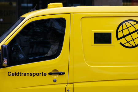 Symbolfoto Geldtransport