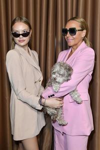 Präsentation von Natascha Ochsenknechts Brillenkollektion in Berlin