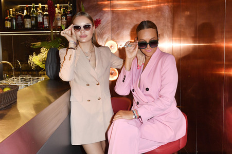 Präsentation von Natascha Ochsenknechts Brillenkollektion in Berlin