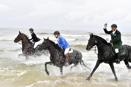 Empfang der Reiter beim Usedom Cross Country 2019