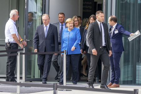 Angela Merkel besucht das Bauhaus Museum in Dessau-Roßlau