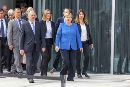 Angela Merkel besucht das Bauhaus Museum in Dessau-Roßlau