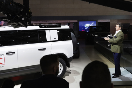 Weltpremiere des Land Rover Defender in Frankfurt