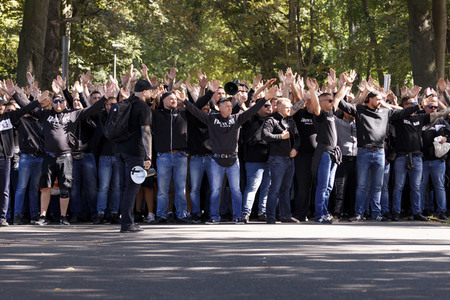 Polizeimaßnahmen beim Derby 1. FC Köln gegen Borussia Mönchengladbach in Köln