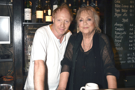 Serienpremiere 'Prost Mortem - Die letzte Runde' in München