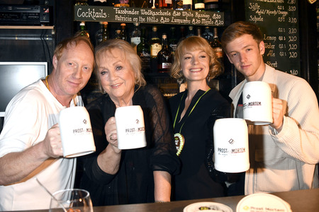 Serienpremiere 'Prost Mortem - Die letzte Runde' in München