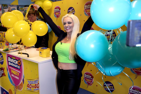 Zuru Bunch O Balloons Präsentation mit Daniela Katzenberger in Köln