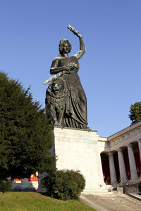 Wiesn Anstich auf dem Oktoberfest 2019 im Schottenhamel Festzelt in München