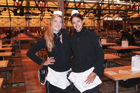 Wiesn Anstich auf dem Oktoberfest 2019 im Schottenhamel Festzelt in München