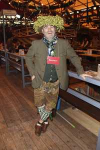 Wiesn Anstich auf dem Oktoberfest 2019 im Schottenhamel Festzelt in München