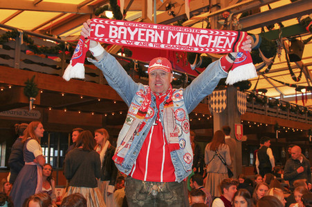 Wiesn Anstich auf dem Oktoberfest 2019 im Schottenhamel Festzelt in München