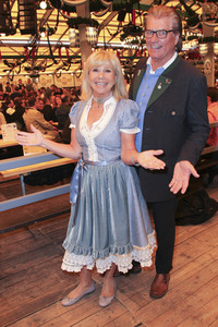 Wiesn Anstich auf dem Oktoberfest 2019 im Schottenhamel Festzelt in München