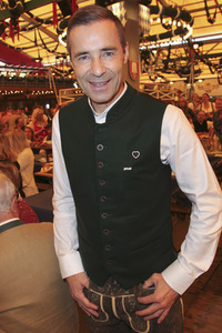 Wiesn Anstich auf dem Oktoberfest 2019 im Schottenhamel Festzelt in München