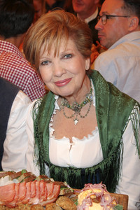 Wiesn Anstich auf dem Oktoberfest 2019 im Schottenhamel Festzelt in München