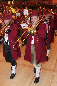 Wiesn Anstich auf dem Oktoberfest 2019 im Schottenhamel Festzelt in München
