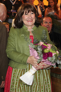 Wiesn Anstich auf dem Oktoberfest 2019 im Schottenhamel Festzelt in München