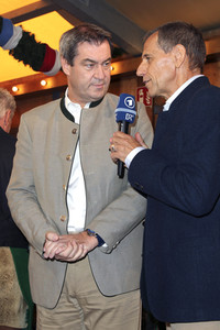 Wiesn Anstich auf dem Oktoberfest 2019 im Schottenhamel Festzelt in München