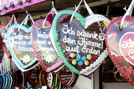 Wiesn Anstich auf dem Oktoberfest 2019 im Schottenhamel Festzelt in München