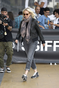 Ankunft von Nina Hoss auf dem San Sebastian International Film Festival 2019