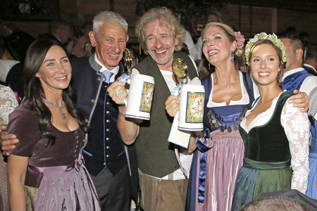 Im Marstall Festzelt auf dem Oktoberfest 2019 in München