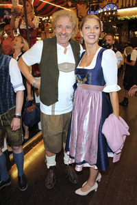 Im Marstall Festzelt auf dem Oktoberfest 2019 in München