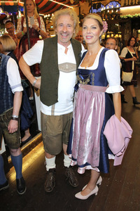 Im Marstall Festzelt auf dem Oktoberfest 2019 in München