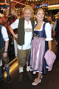 Im Marstall Festzelt auf dem Oktoberfest 2019 in München