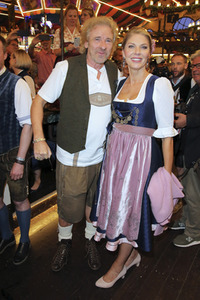 Im Marstall Festzelt auf dem Oktoberfest 2019 in München