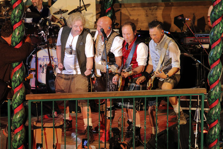 Im Marstall Festzelt auf dem Oktoberfest 2019 in München