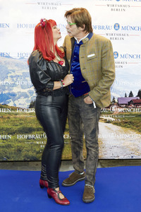 Offizieller Wiesn Anstich 2019 im Hofbräu Berlin