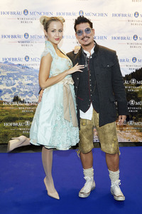 Offizieller Wiesn Anstich 2019 im Hofbräu Berlin