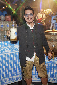 Offizieller Wiesn Anstich 2019 im Hofbräu Berlin